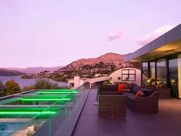 GlassBalustrades10-ezgif.com-avif-to-webp-converter