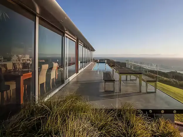GlassBalustrades13-ezgif.com-avif-to-webp-converter