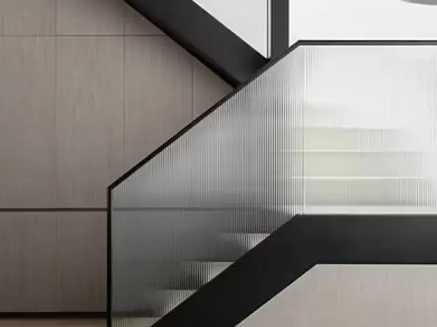 GlassBalustrades3-ezgif.com-avif-to-webp-converter