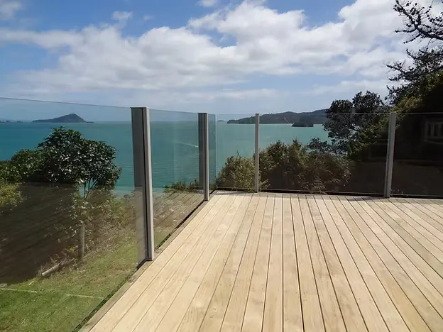 GlassBalustrades7-ezgif.com-avif-to-webp-converter